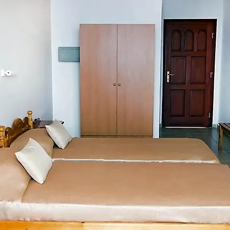Отель Krinos